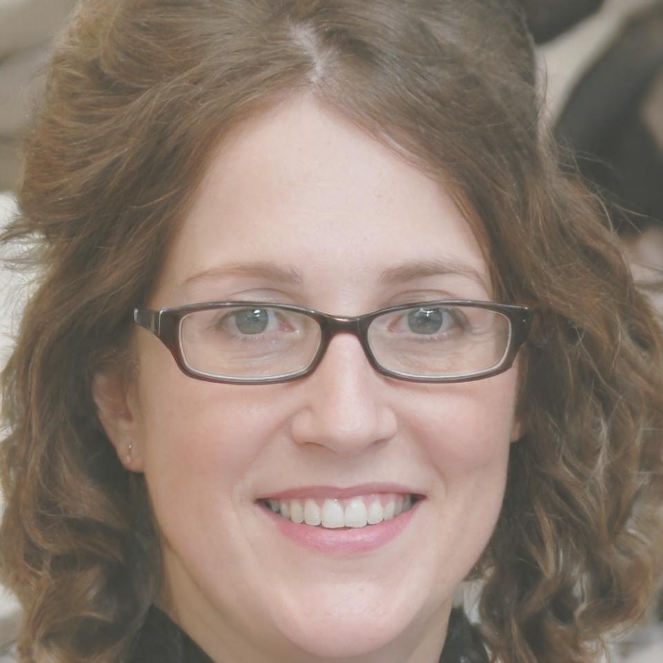 Portrait de Léonie Vasseur, formatrice en épargne familiale